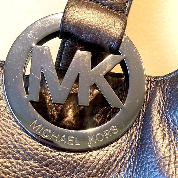 Michael Kors Silver metallic Leather Purse - Picture 4 of 9